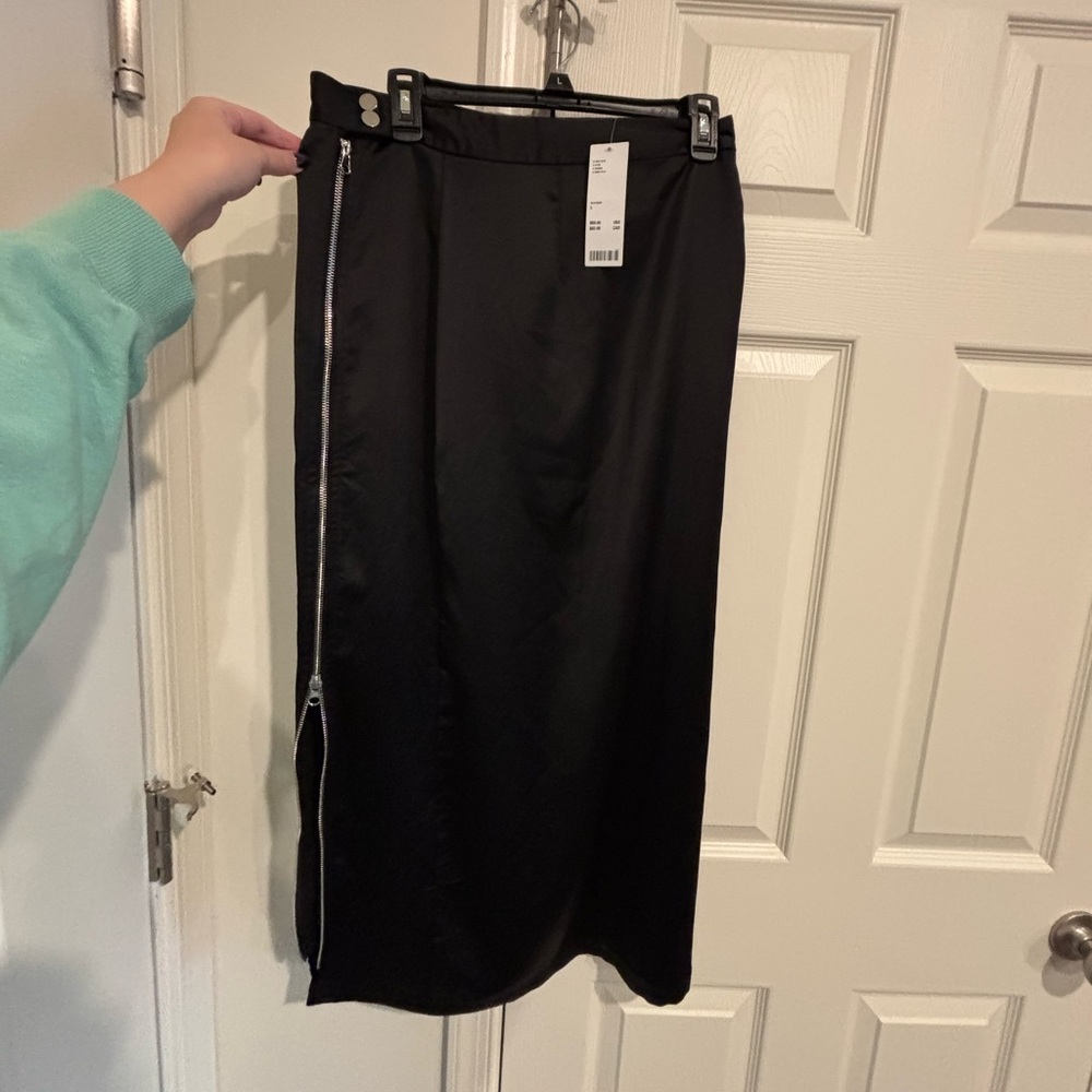 URBAN OUTFITTERS: Black Adjustable Midi Skirt